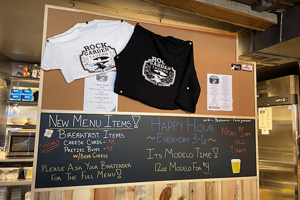 Rock Garden Tavern in Oregon City – Historic local bar with cold beer, great food, and cozy atmosphere near the Clackamas river.