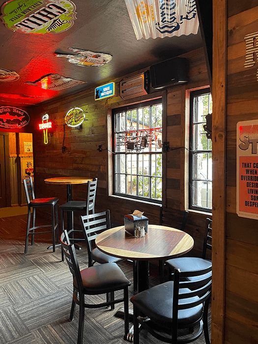 Rock Garden Tavern in Oregon City – Historic local bar with cold beer, great food, and cozy atmosphere near the Clackamas river.